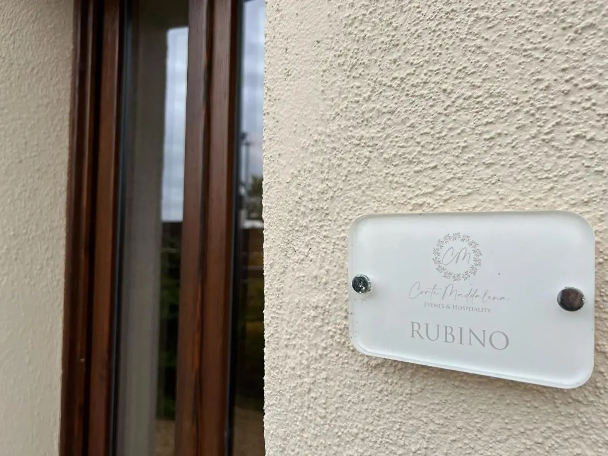 Corte Maddalena Camere Capoterra Guest house